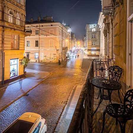 Classic Royal Central Apartment. Balcony And A/C Львов Экстерьер фото