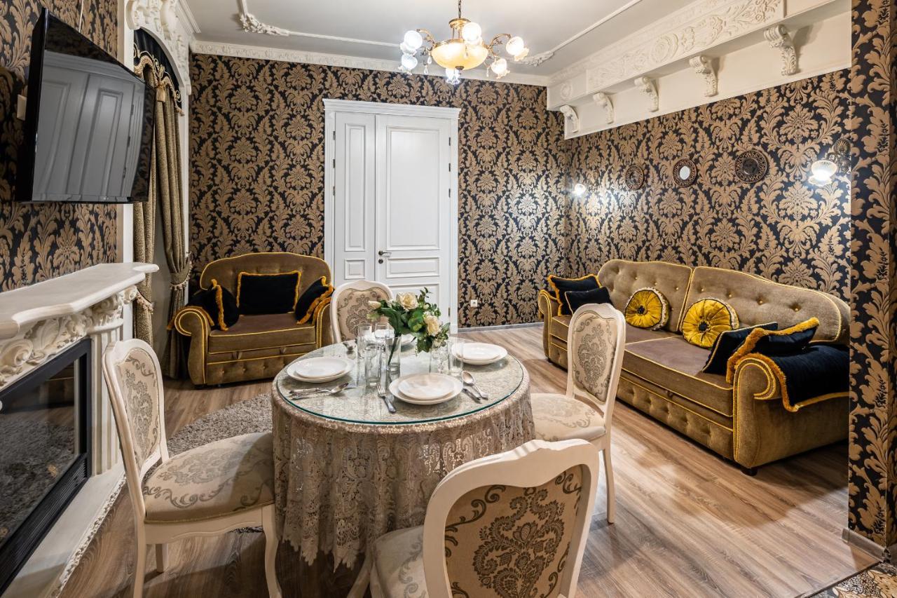 Classic Royal Central Apartment. Balcony And A/C Львов Экстерьер фото